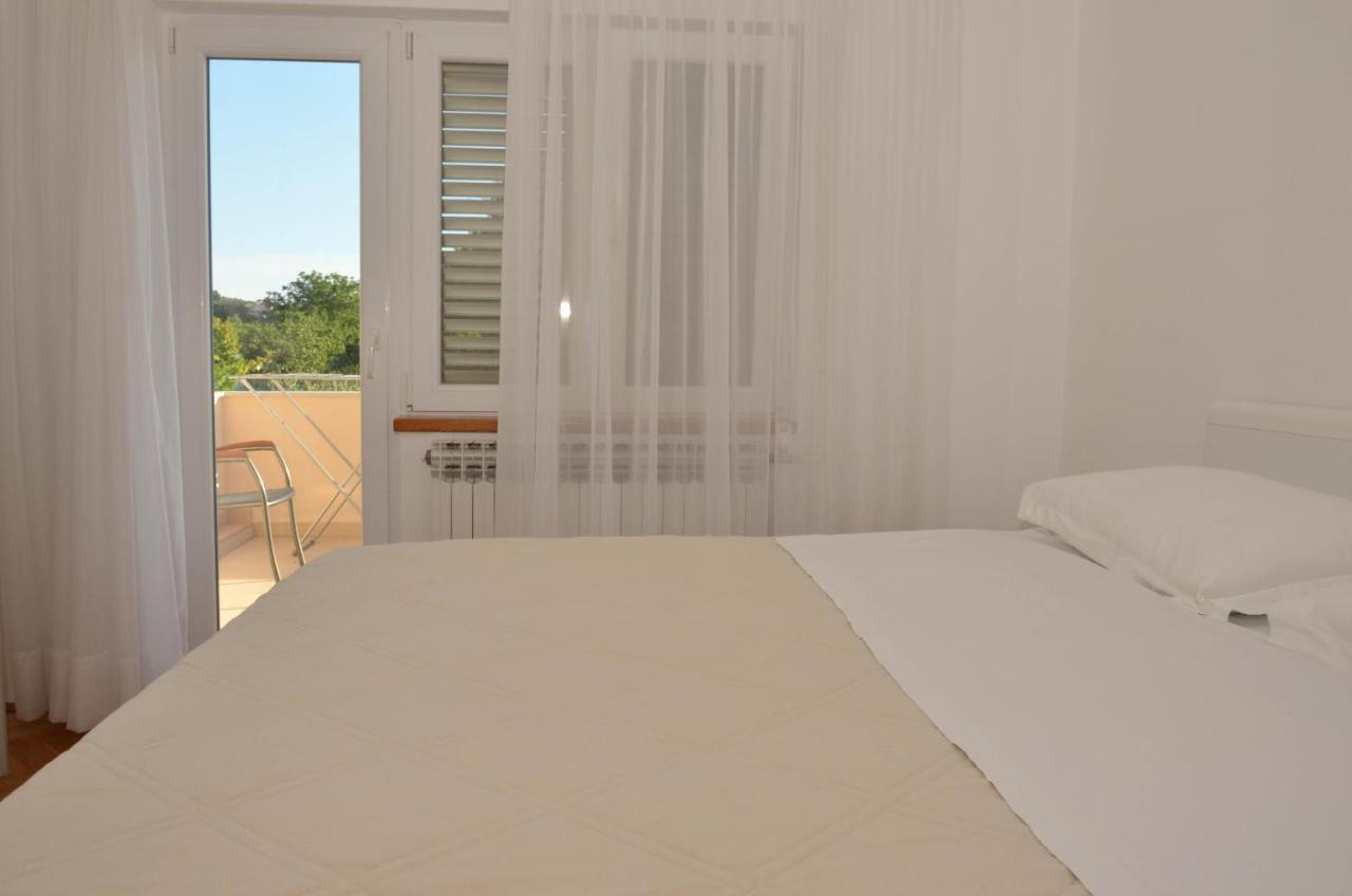 Apartments Tomas Бетина Екстериор снимка