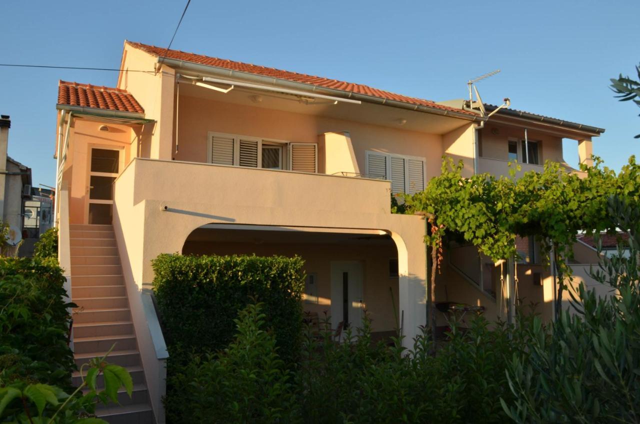 Apartments Tomas Бетина Екстериор снимка