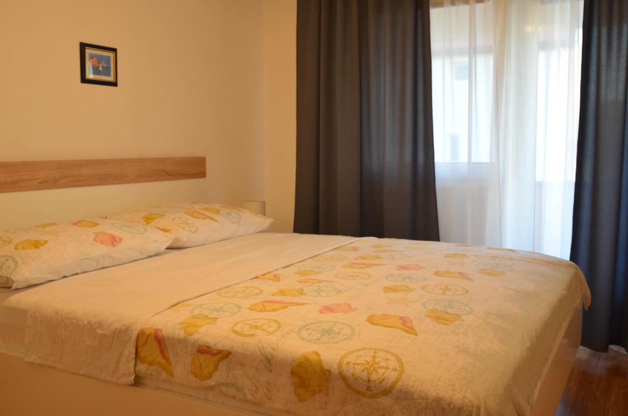 Apartments Tomas Бетина Екстериор снимка