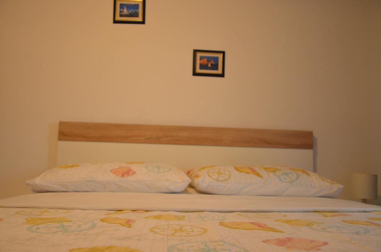 Apartments Tomas Бетина Екстериор снимка