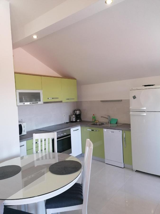 Apartments Tomas Бетина Екстериор снимка
