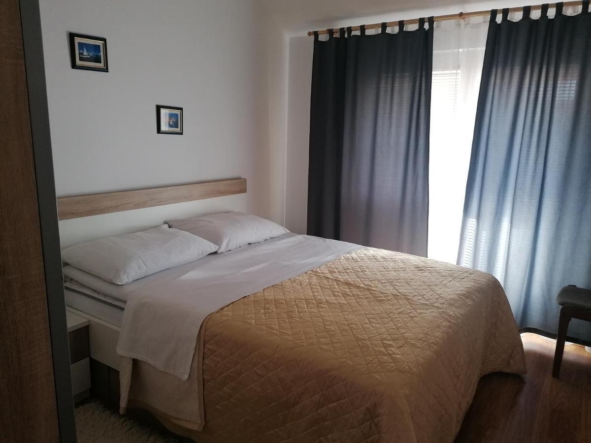 Apartments Tomas Бетина Екстериор снимка