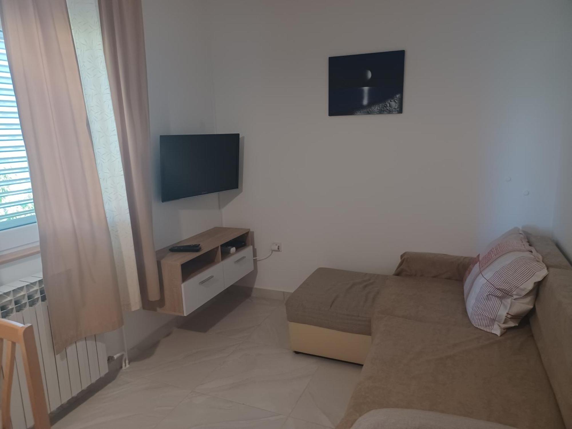 Apartments Tomas Бетина Екстериор снимка