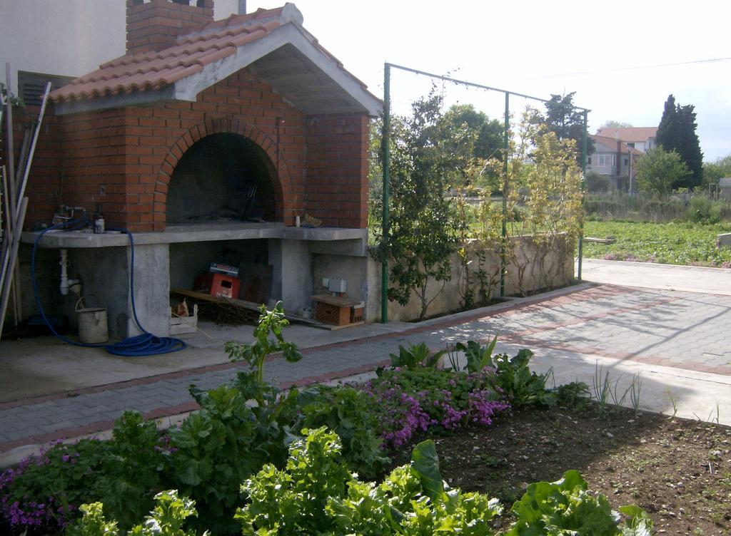 Apartments Tomas Бетина Екстериор снимка