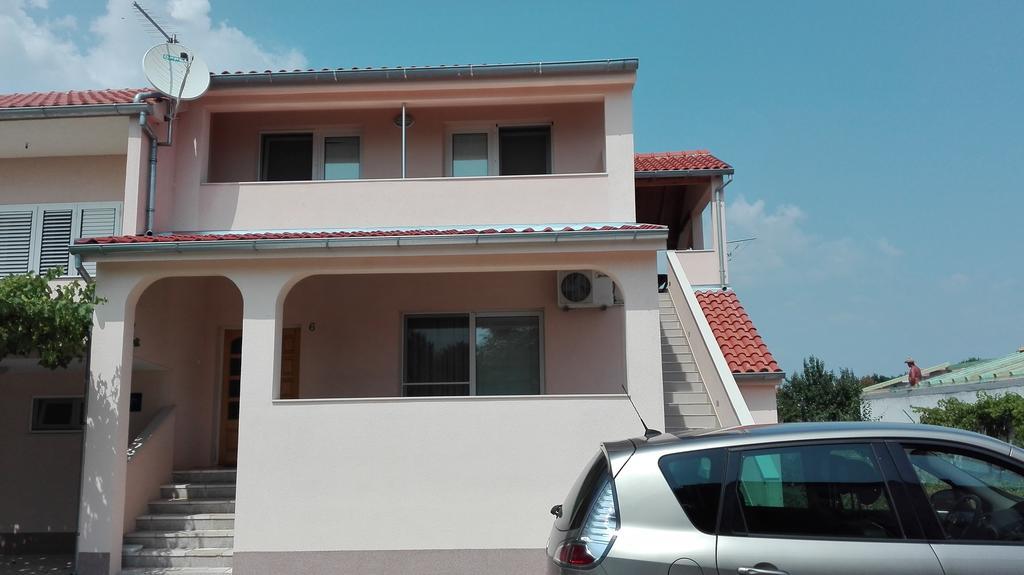 Apartments Tomas Бетина Екстериор снимка