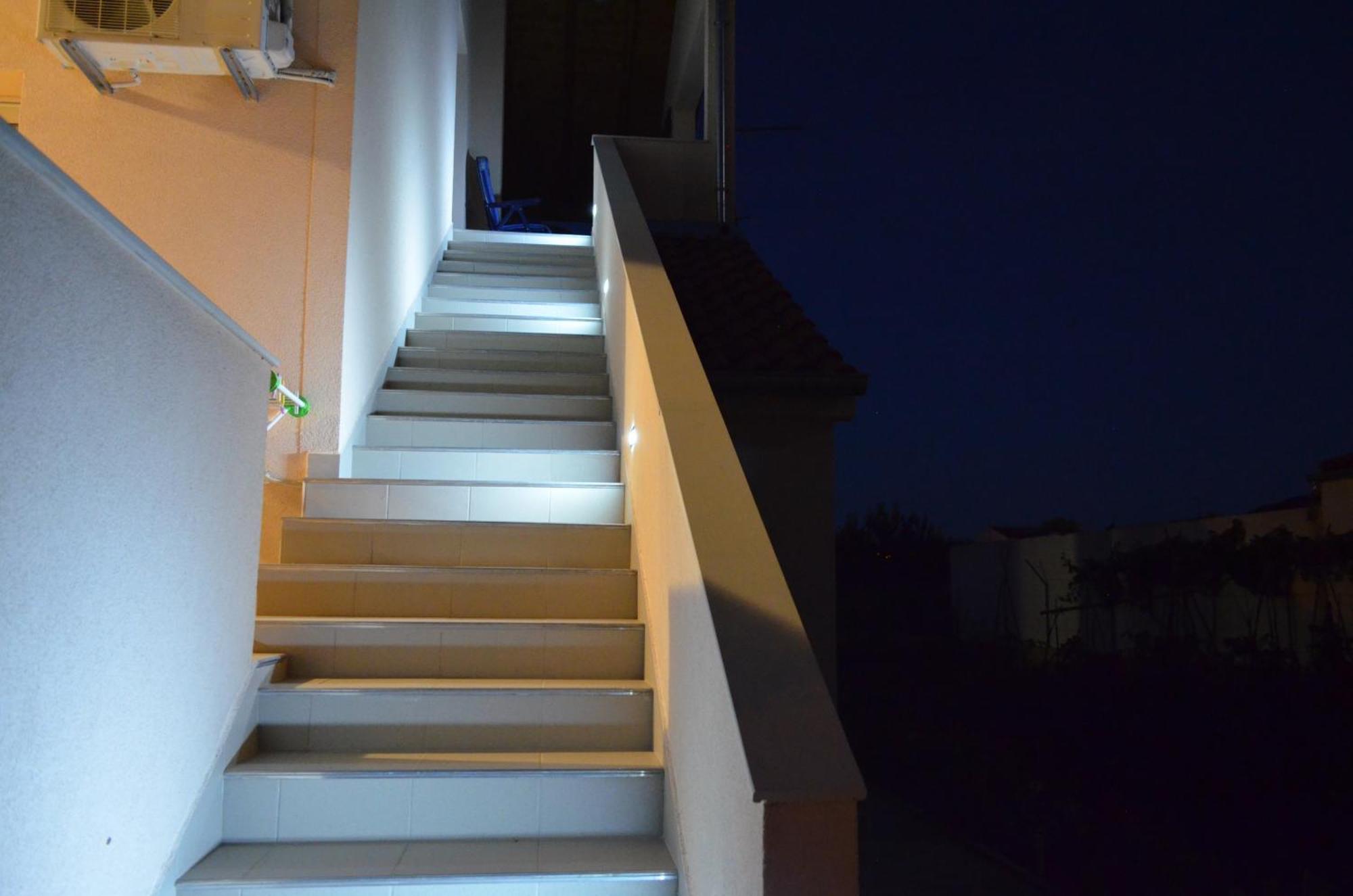 Apartments Tomas Бетина Екстериор снимка