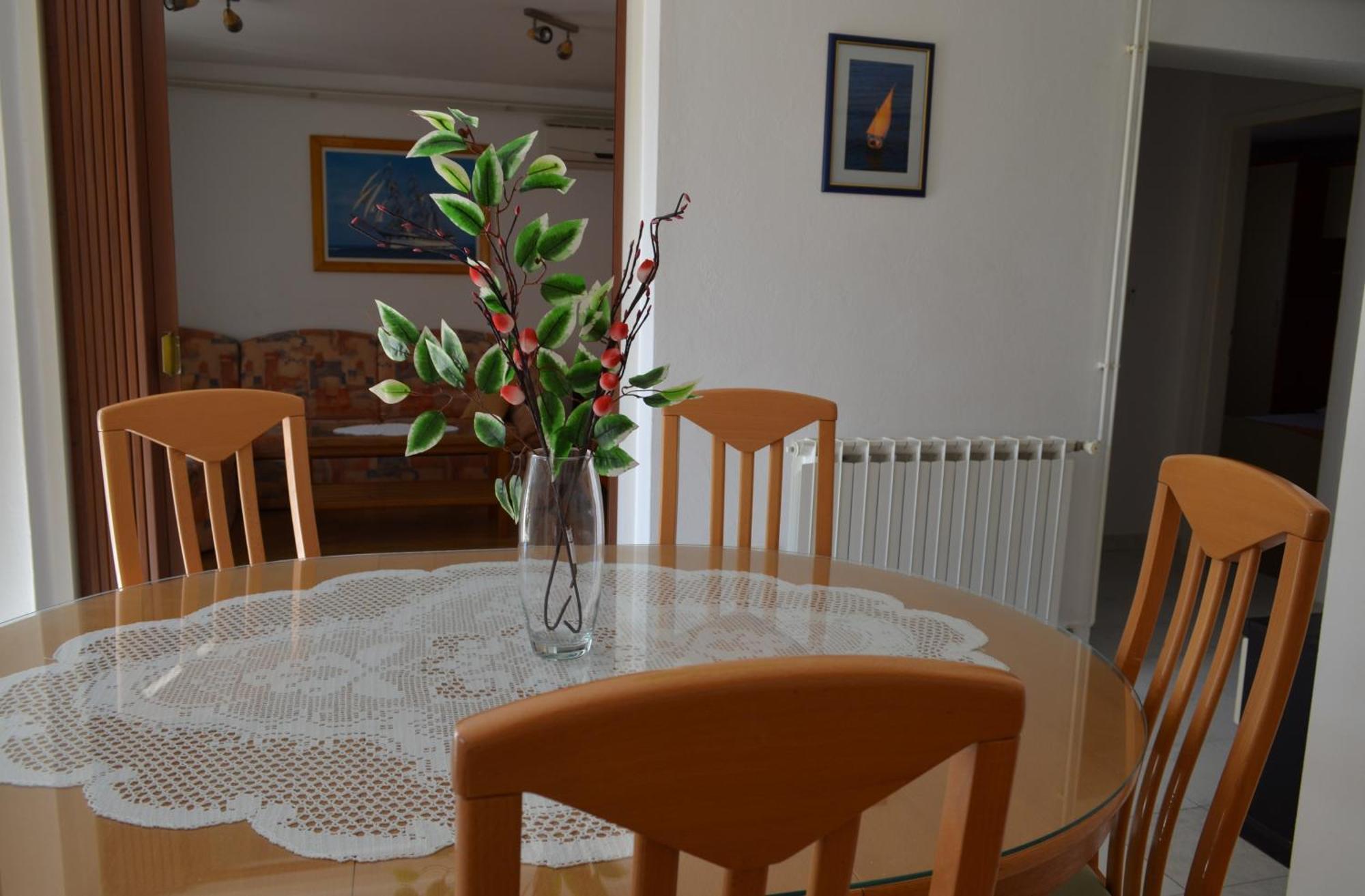 Apartments Tomas Бетина Екстериор снимка